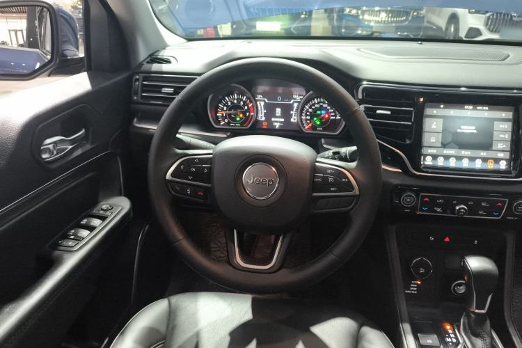 Used  Grand Commander 2022 2.0T Four-Wheel Drive Luxury Edition