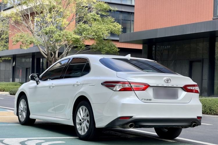 Used Toyota Camry 2022 2.0GVP Premier Edition
