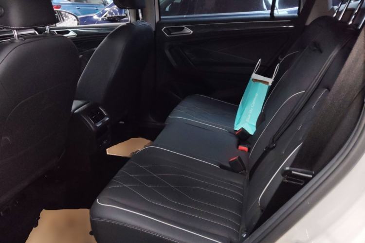 Used Volkswagen Tiguan L 2022 330TSI Automatic Two-Wheel Drive R-Line Enhanced Edition
