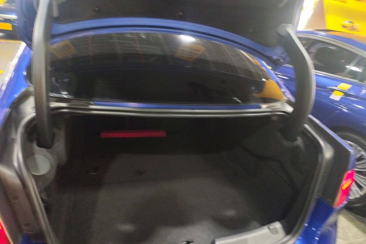 Used Jaguar XEL 2018 2.0T 200 PS LOVE Devotion Edition
