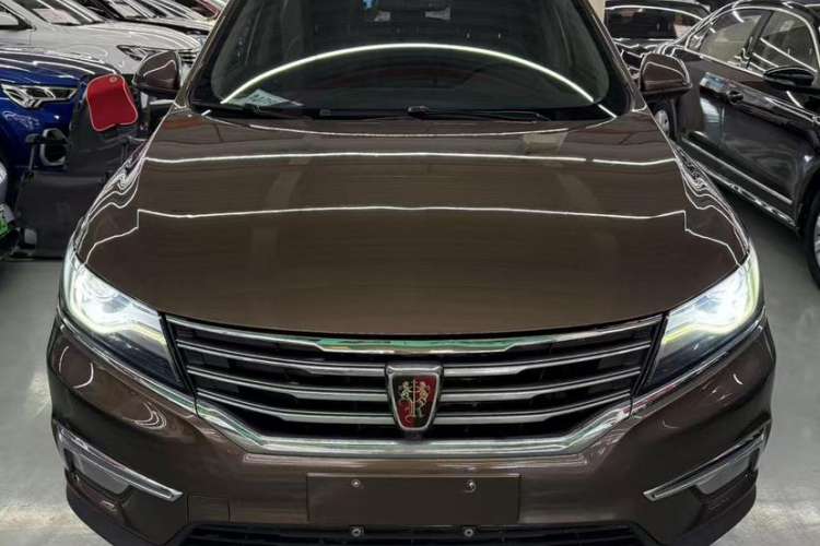 Used Roewe RX5 2016 30T Two-Wheel Drive Automatic Internet Smart Edition
