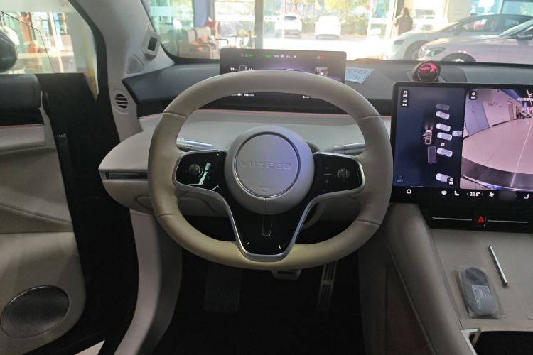 Used Hima Luxeed R7 2024 All-Electric 667 km Max
