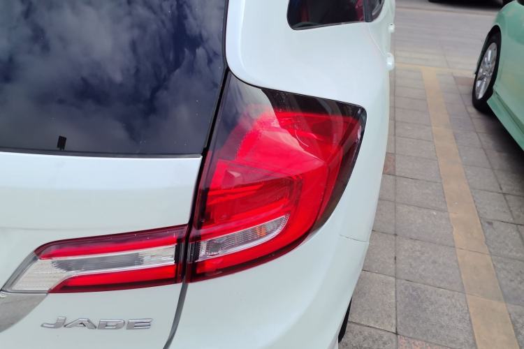 Used Honda Jade 2017 1.8L automatic Comfort version 5 seats