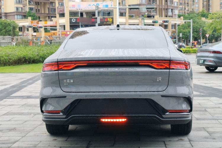 Used BYD Han 2025 EV with 701 km of Laser Radar-Enabled Intelligent Driving