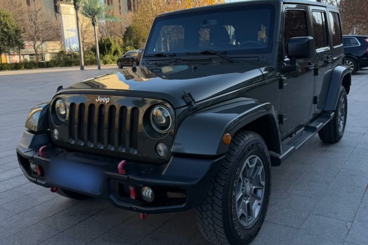 Used  Wrangler 2014 3.0L Sahara Four-Door Edition