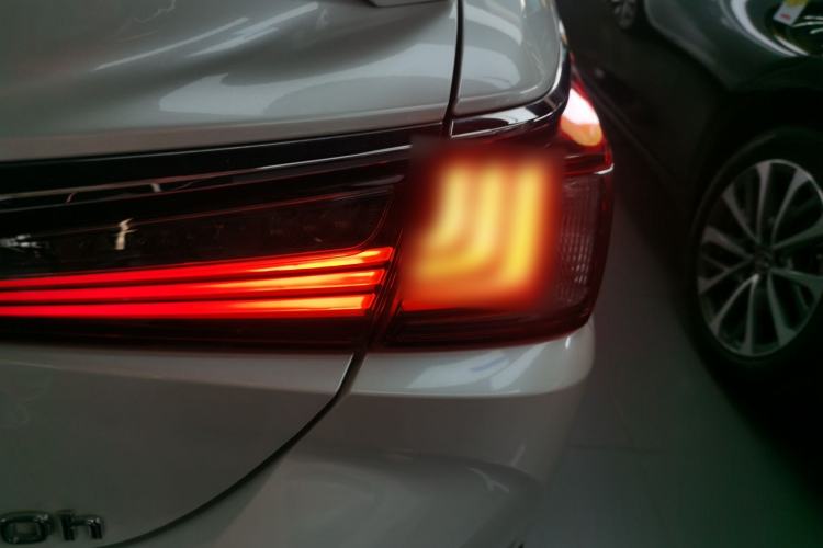 Used Lexus ES 2020 300h Premier Edition
