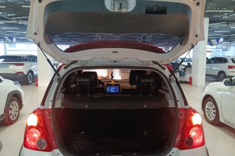 Used Suzuki Swift 2016 1.5L Automatic Fashionable Coolplay Edition
