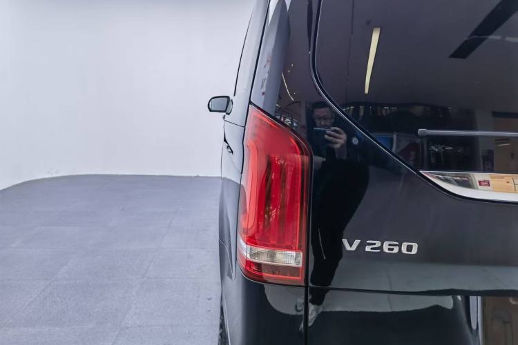 Used Mercedes-Benz V-Class 2022 V 260 Avantgarde Edition