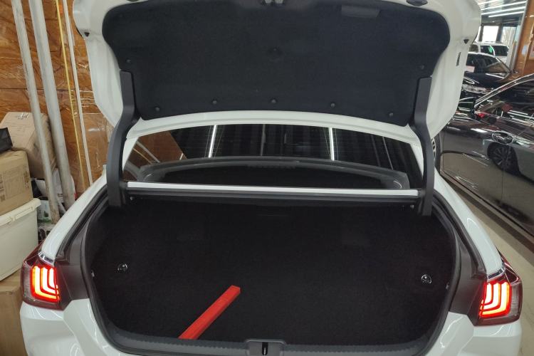 Used Lexus ES 2020 300h Premier Edition
