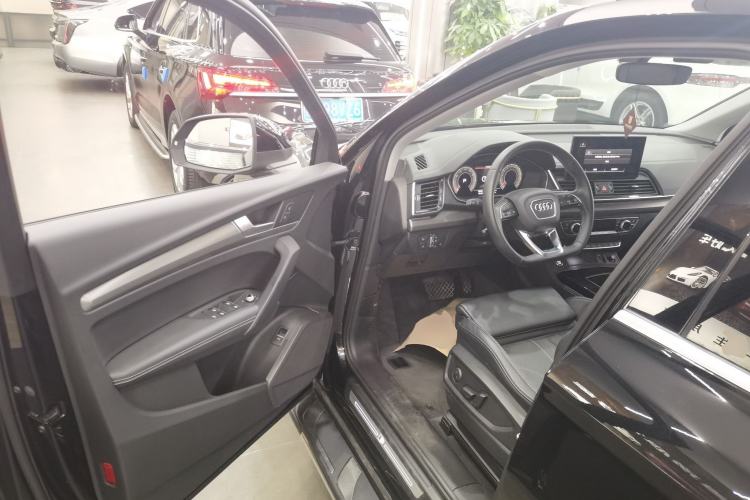 Used Audi Q5L 2022 40T Luxury Dynamic Model
