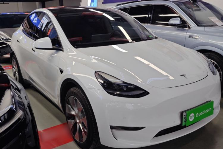 Used Tesla Model Y 2021 Long-Range All-Wheel-Drive Version
