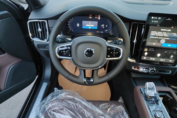 Used Volvo S90 2026 B5 Zhiyuan Luxury Edition
