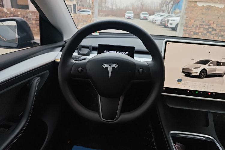 Used Tesla Model Y 2024 Rear-Wheel-Drive Version
