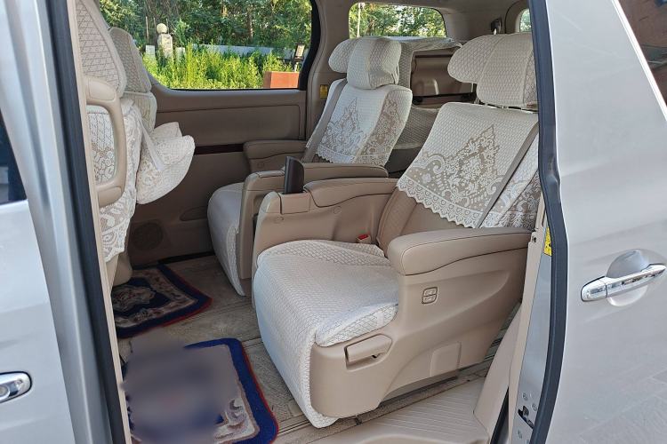 Used Toyota Alphard 2011 2.4L Luxury Edition
