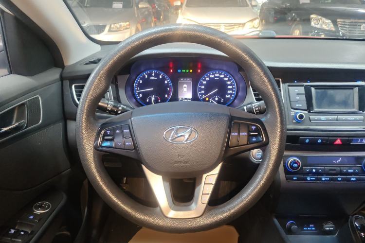 Used Hyundai Mistra 2014 1.8L Automatic Smart GLS