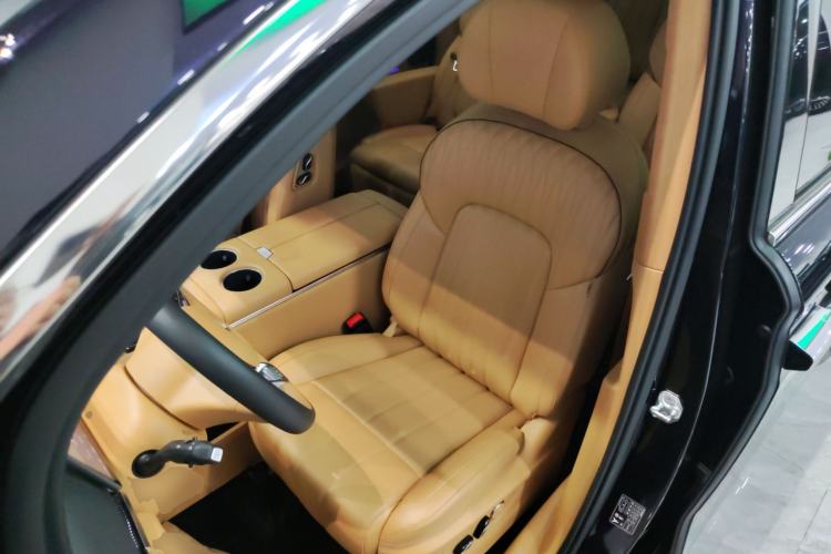 Used VOYAH Dream 2025 PHEV Four-Wheel-Drive Flagship Kunpeng Edition