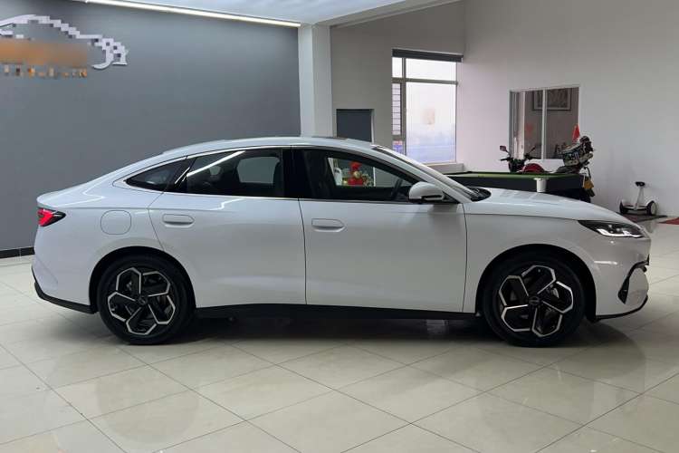 Used BYD Seal 06 New Energy 2024 DM-i 120KM Flagship Model
