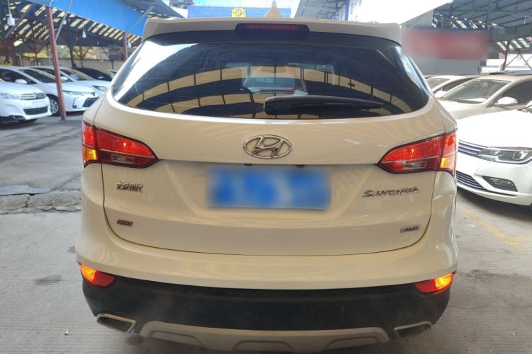 Used Hyundai Santa Fe 2013 2.4L Automatic 4x4 Smart Version
