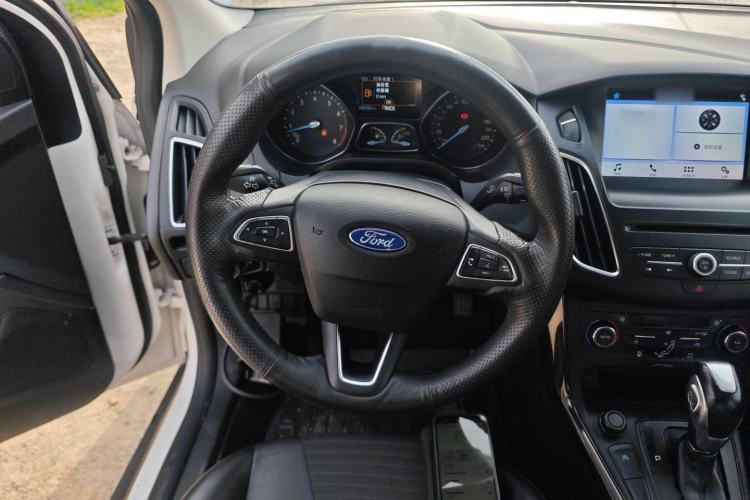 Used Ford Focus 2015 Sedan EcoBoost 180 Automatic Elite Model