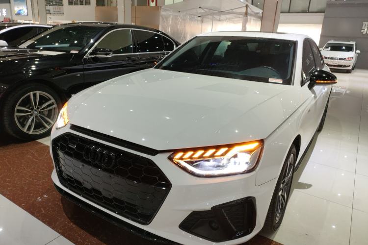 Used Audi A4L 2022 40 TFSI Luxury Dynamic Model
