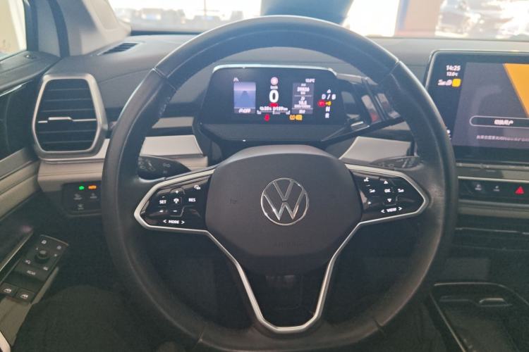 Used Volkswagen ID.6 CROZZ 2022 Long-Range PRO Edition
