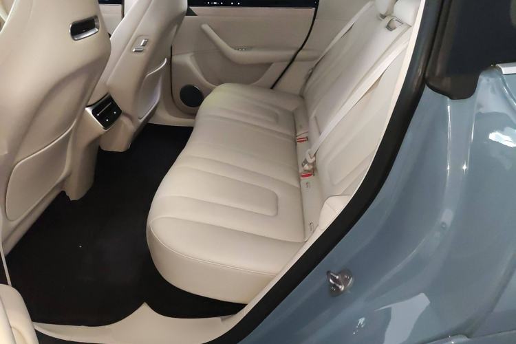 Used Hima Luxeed R7 2024 All-Electric 736 km Ultra
