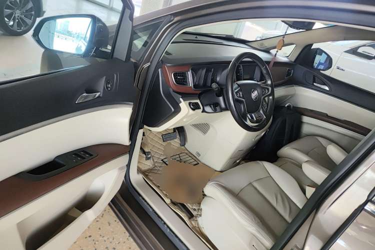 Used Buick GL8 2014 3.0L GT Luxury Business Haoya Edition
