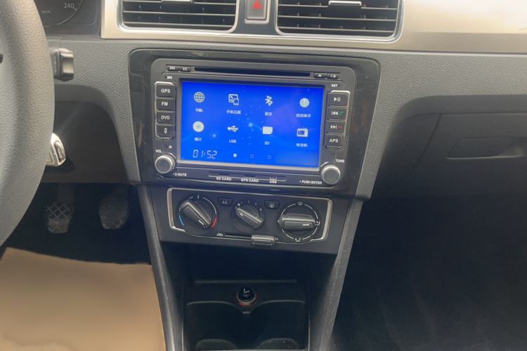 Used Volkswagen Santana 2015 1.6L Manual Comfort Edition