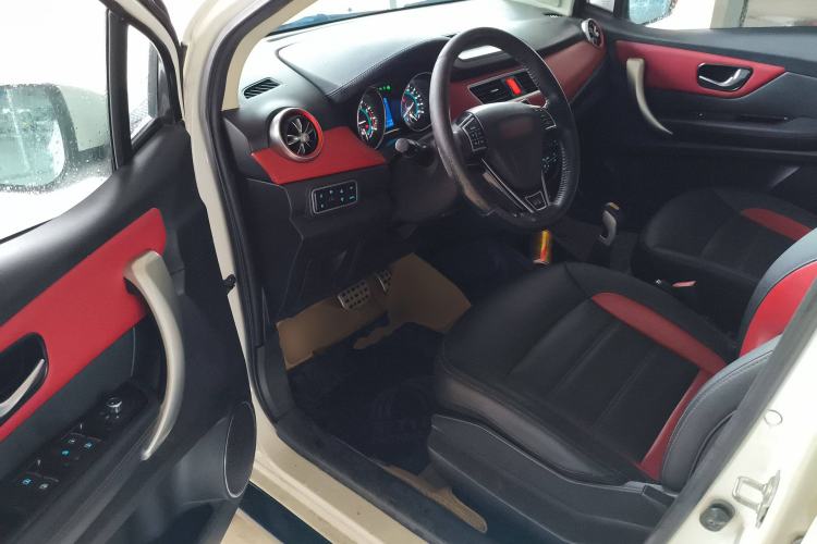 Used Haval H1 2015 1.5L AMT Urban Model
