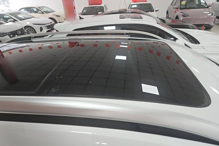 Used Roewe RX5 2025 PLUS 330TGI Automatic Trendsetting Smart Edition
