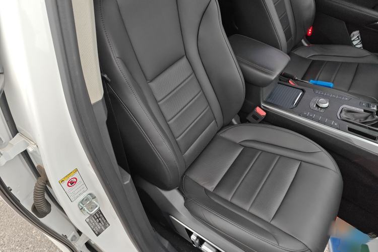 Used Wey VV7 2017 2.0T Ultra-Luxury Version
