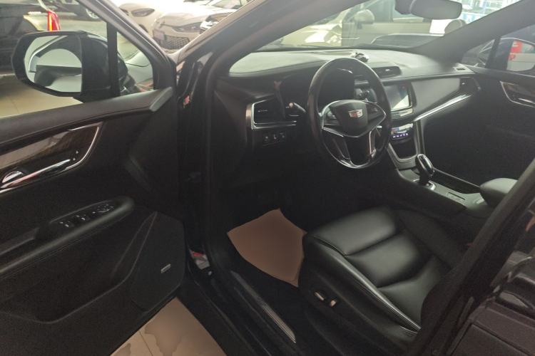 Used Cadillac XT5 2018 28E Four-Wheel Drive Tech Version
