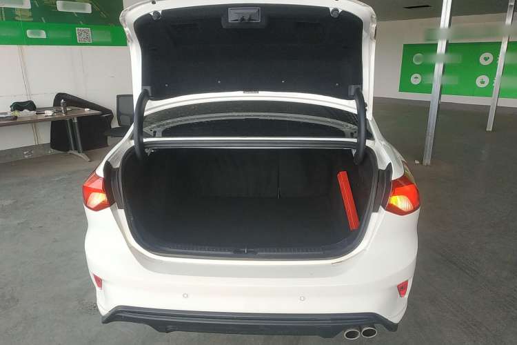 Used Ford Focus 2020 Sedan EcoBoost 180 Automatic Trend Edition
