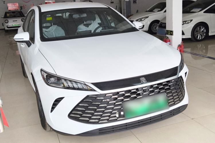 Used BYD Qin PLUS 2025 DM-i Smart Drive 55KM Leading Model
