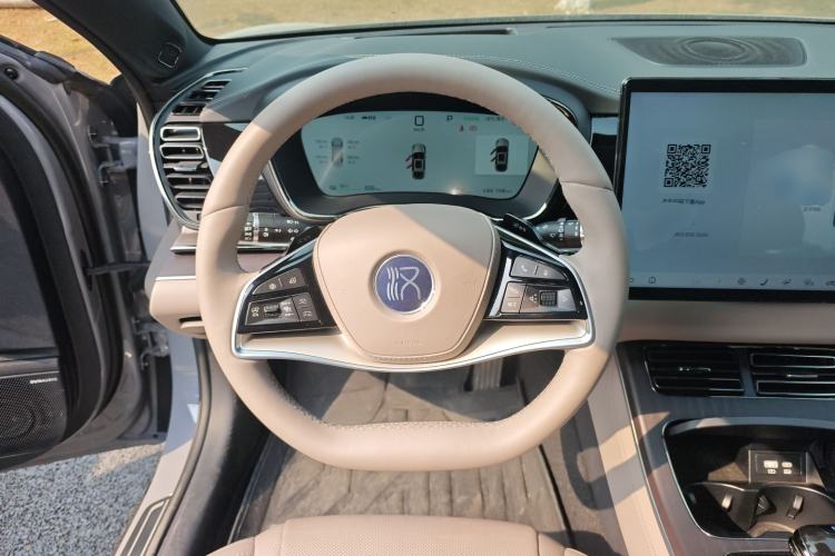 Used BYD Han 2025 EV with 701 km of Laser Radar-Enabled Intelligent Driving