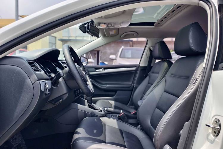 Used Volkswagen Sagitar 2018 180TSI DSG Prestige Edition
