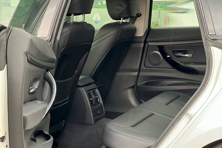 Used BMW 3 Series GT 2019 320i Sport Edition
