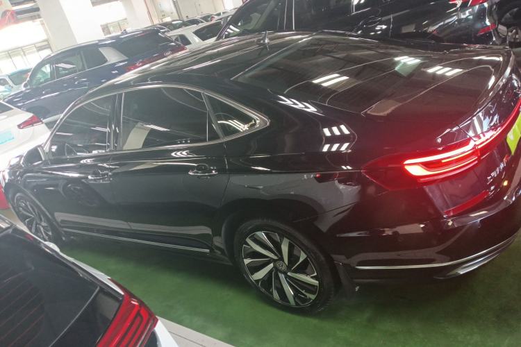 Used Volkswagen Passat 2023 380TSI Flagship Edition
