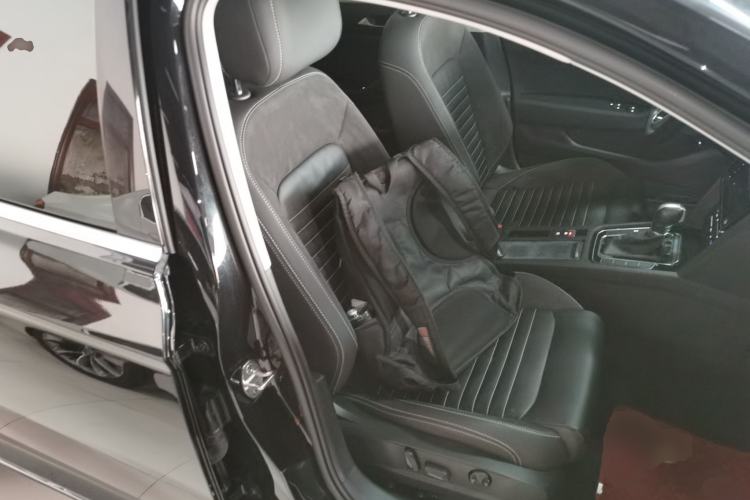 Used Volkswagen Magotan 2020 330TSI DSG Leading Model
