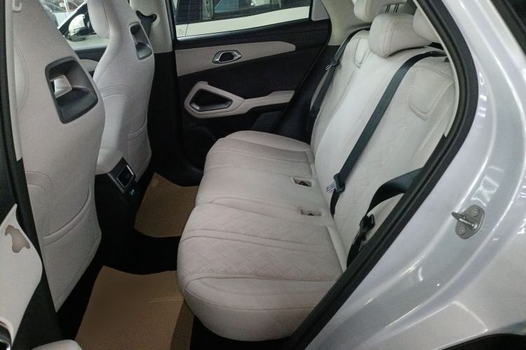 Used BYD Yuan UP 2025 Intelligent Driving Version 401 km Leading Edition