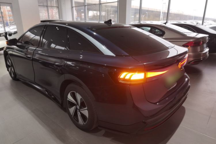 Used Volkswagen ID.7 VIZZION 2024 AIR model
