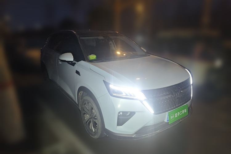 Used Wuling Asta 2022 2.0L DHT Electric-Speed Version
