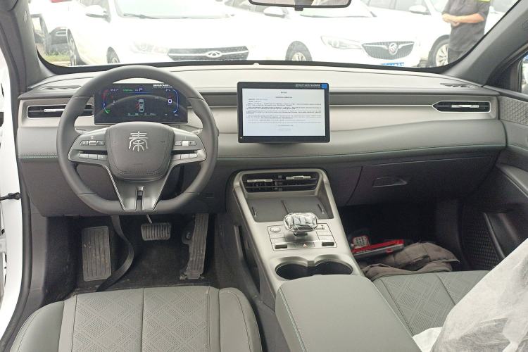 Used BYD Qin PLUS 2025 DM-i Smart Drive 55KM Leading Model
