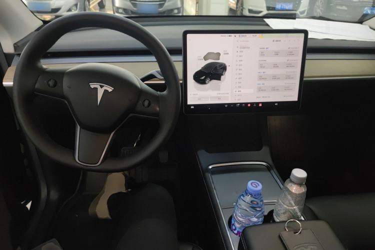 Used Tesla Model Y 2022 Rear-Wheel-Drive Version
