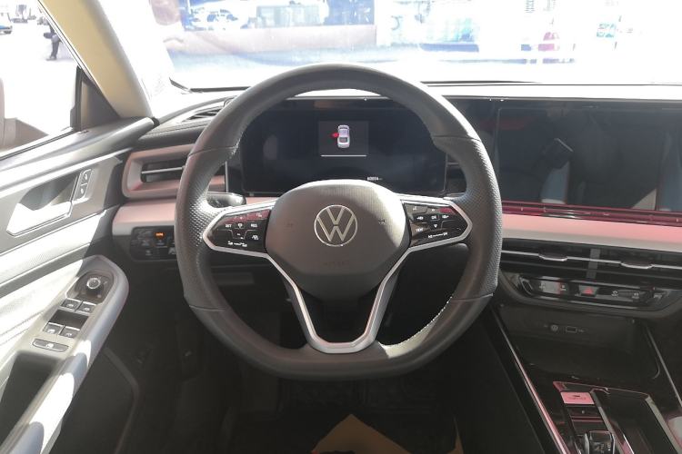 Used Volkswagen Lamando 2023 Lavida L 280TSI DSG Cool & Spicy Edition
