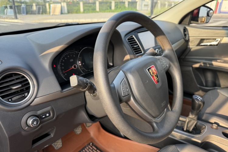 Used Roewe 350 2014 1.5L Manual Swift Edition
