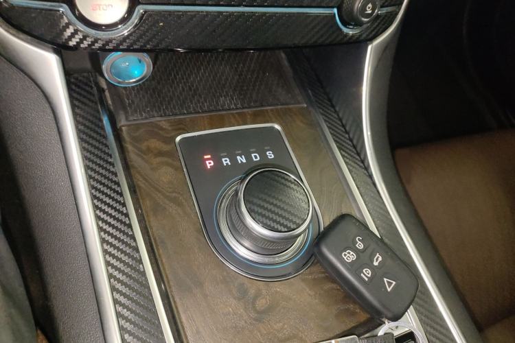 Used Jaguar XFL 2018 XFL 2.0T 250 PS Luxury Edition
