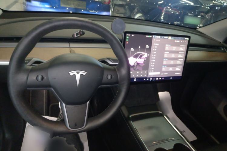 Used Tesla Model Y 2022 Rear-Wheel-Drive Version
