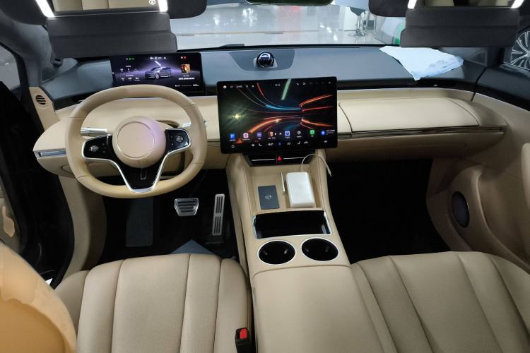 Used Hima Luxeed R7 2024 All-Electric 736 km Ultra
