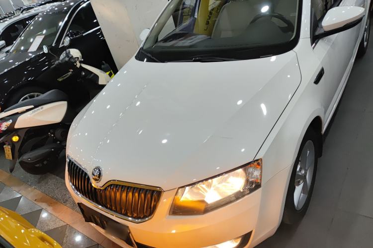 Used Skoda Octavia 2015 1.6L Manual Yijun Edition